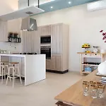 Villa Mora *